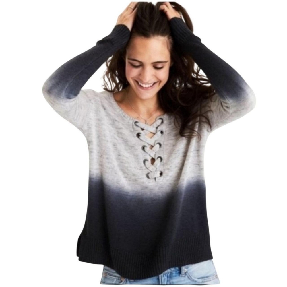 American Eagle Outfitters Light Gray & Navy Ombre Knit Sweater Size LARGE